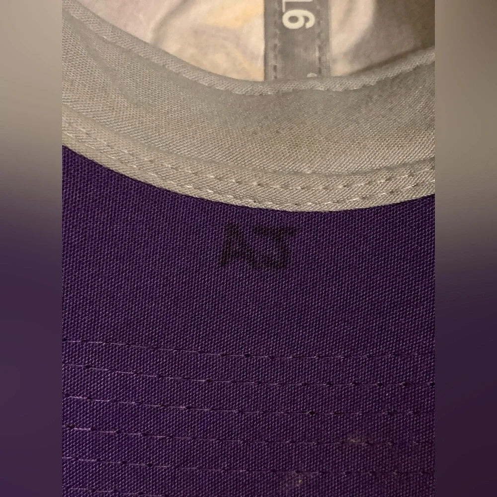 Minnesota Vikings hat - Picture 6 of 8